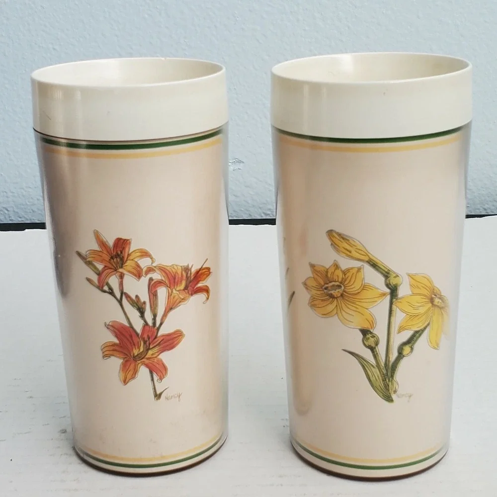 Vintage 1980 Thermo-Serv Floral Insulated Tumblers Set 2 Dart Ind Lily Daffodil